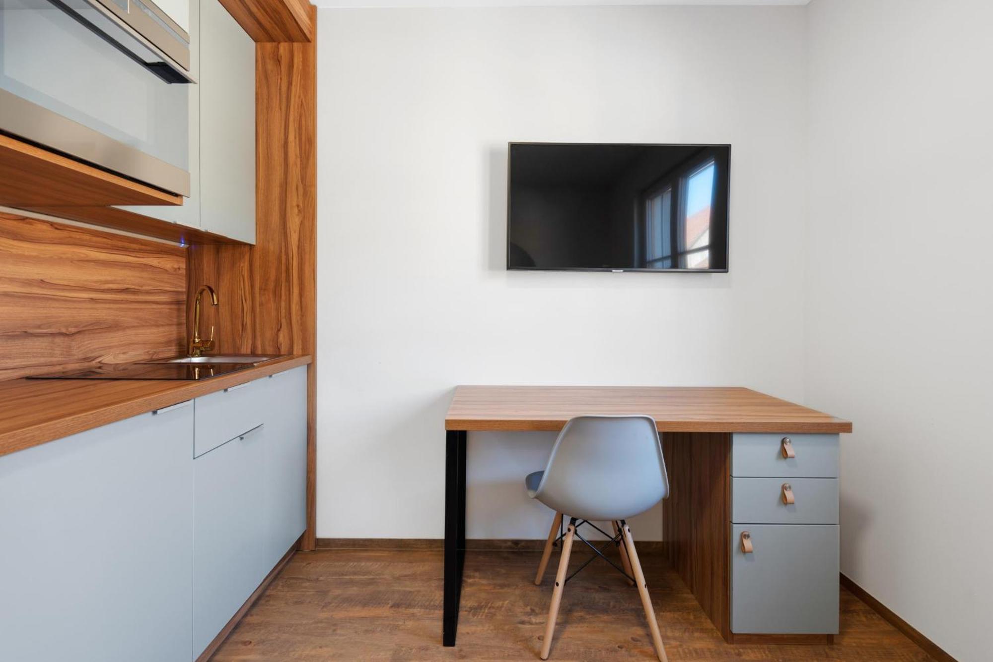 Schickes All-Inklusive Apartmentzimmer By Resida Asset Gmbh Brunn am Gebirge Bagian luar foto